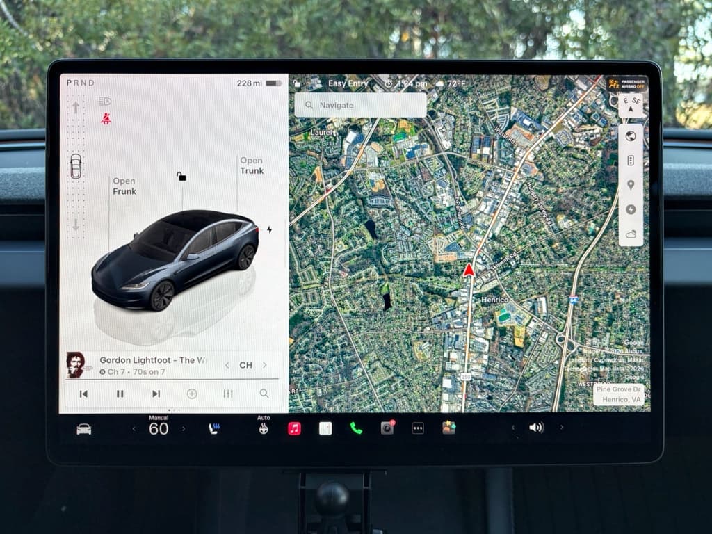 2024 Tesla Model 3 view 13