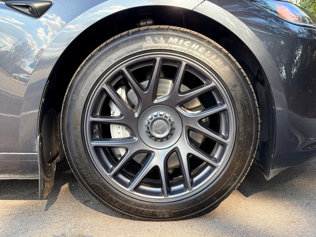 2024 Tesla Model 3 view 33