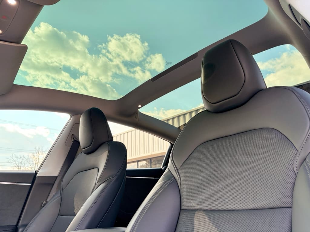 2024 Tesla Model 3 view 24