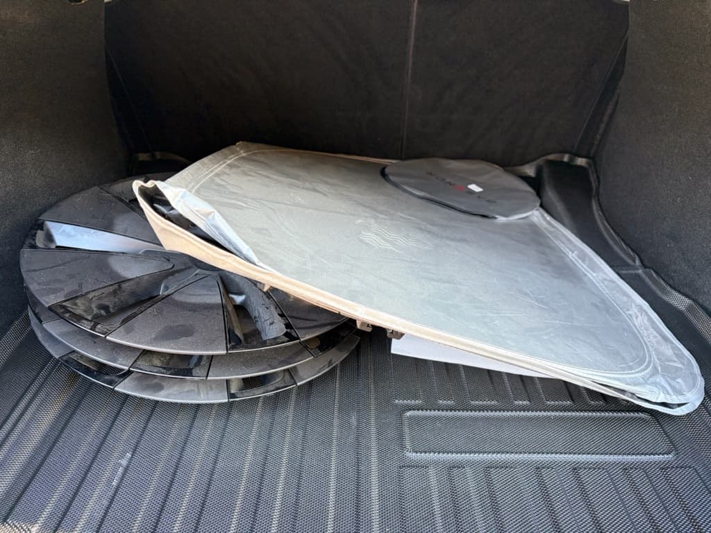 2024 Tesla Model 3 view 28