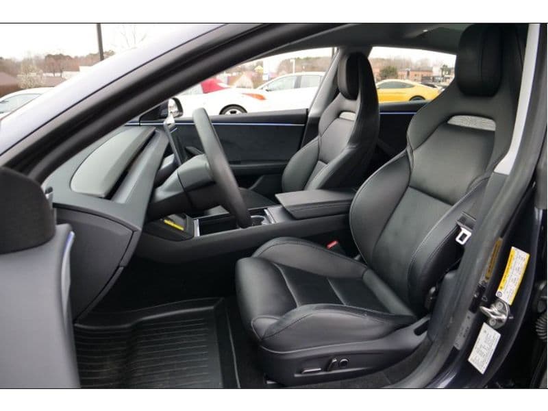 2024 Tesla Model 3 view 5