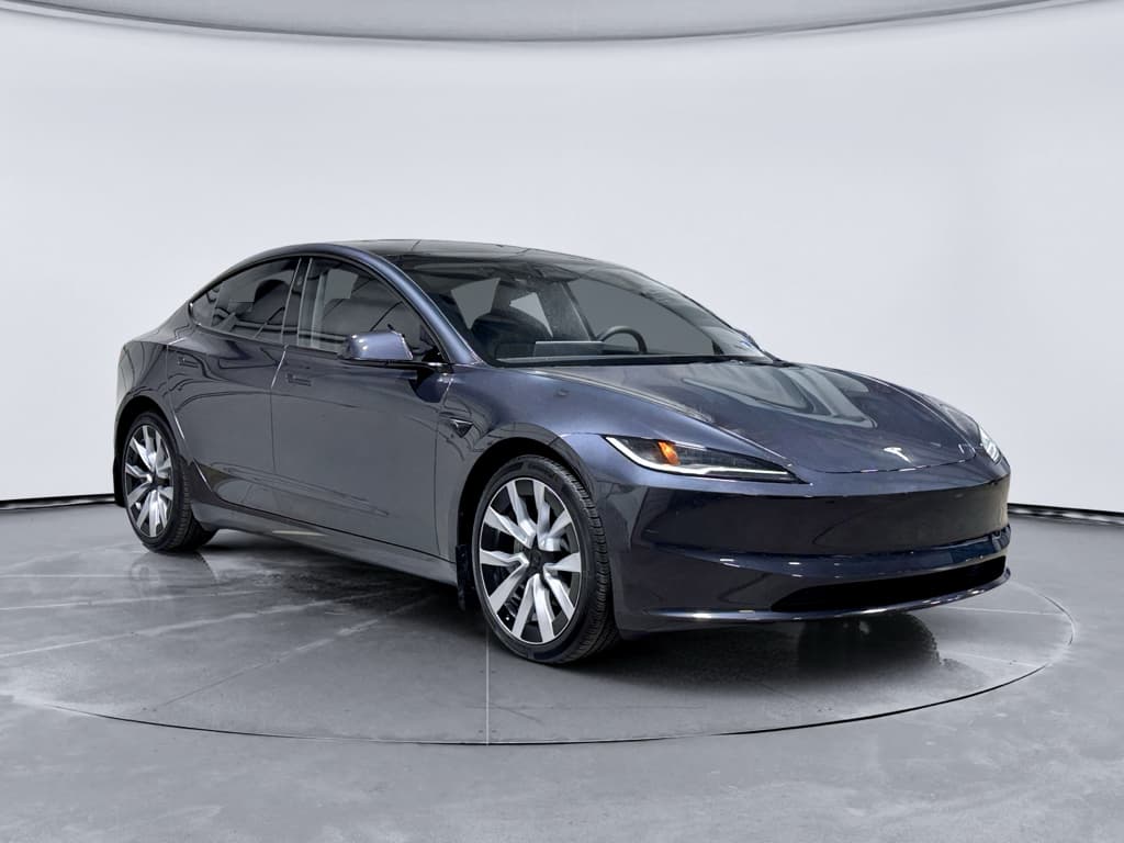 2024 Tesla Model 3 view 4