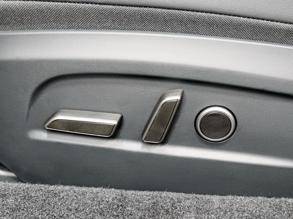 2024 Tesla Model 3 view 6