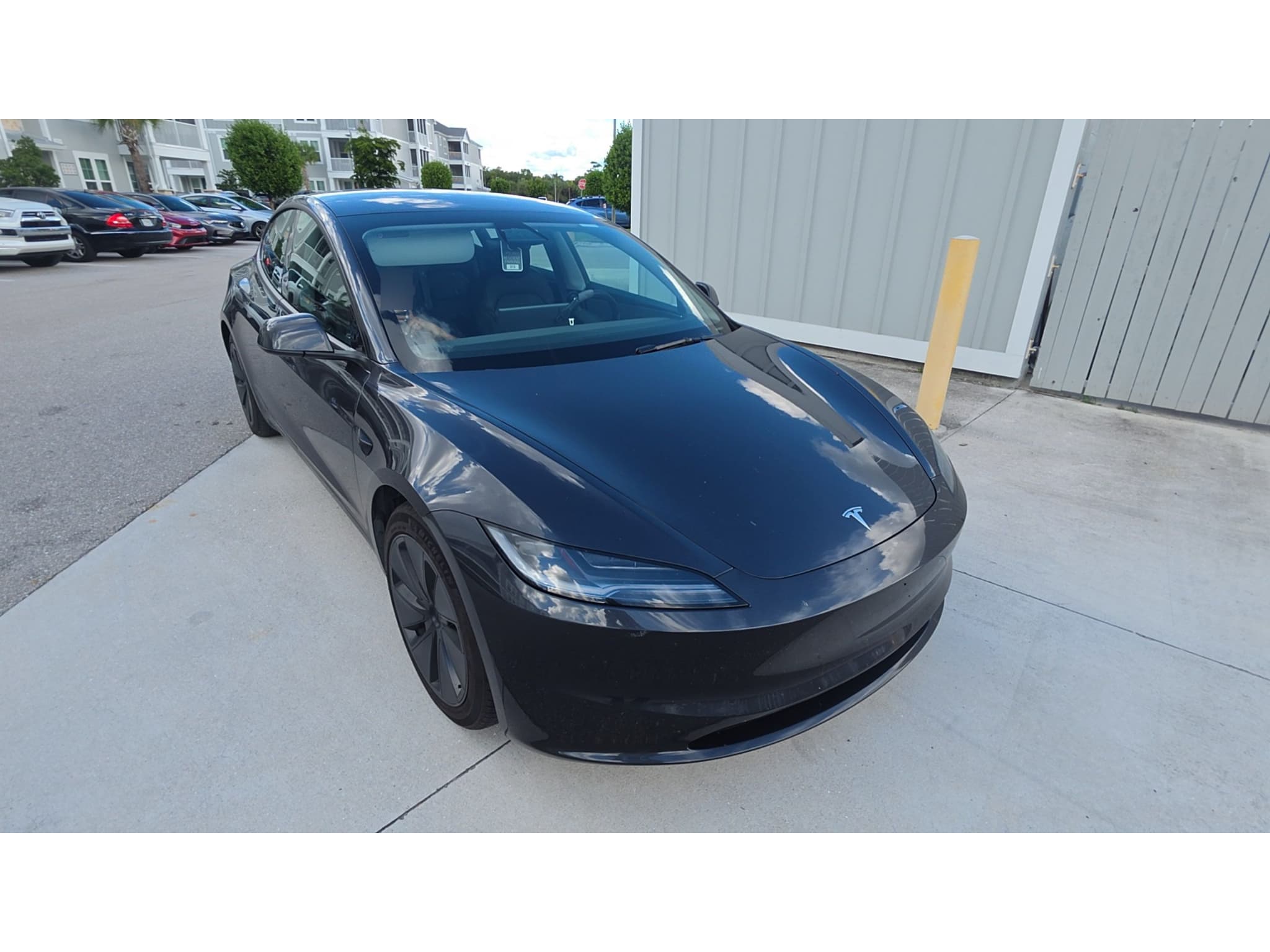 2024 Tesla Model 3 view 3