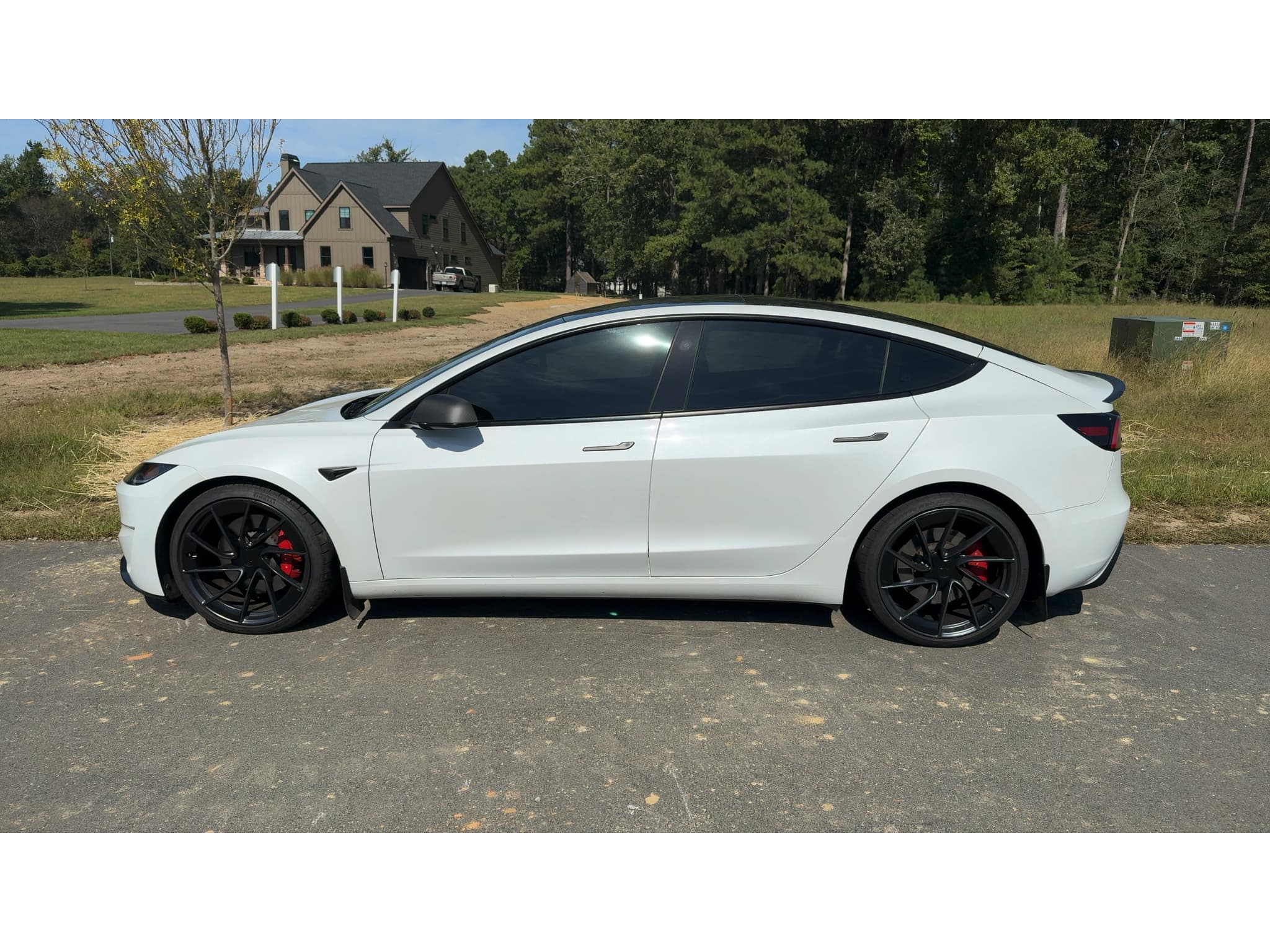 2024 Tesla Model 3 view 2
