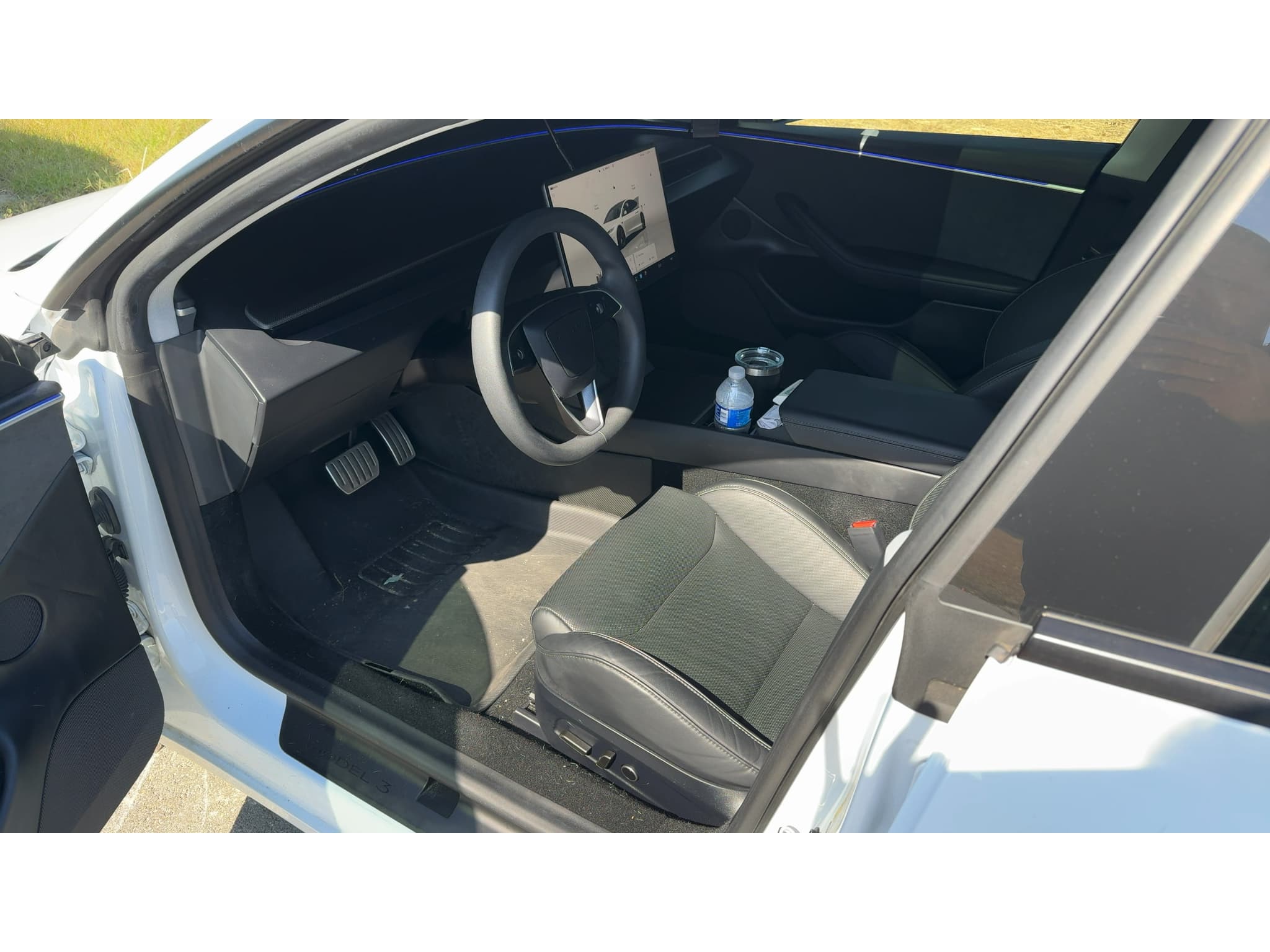 2024 Tesla Model 3 view 4