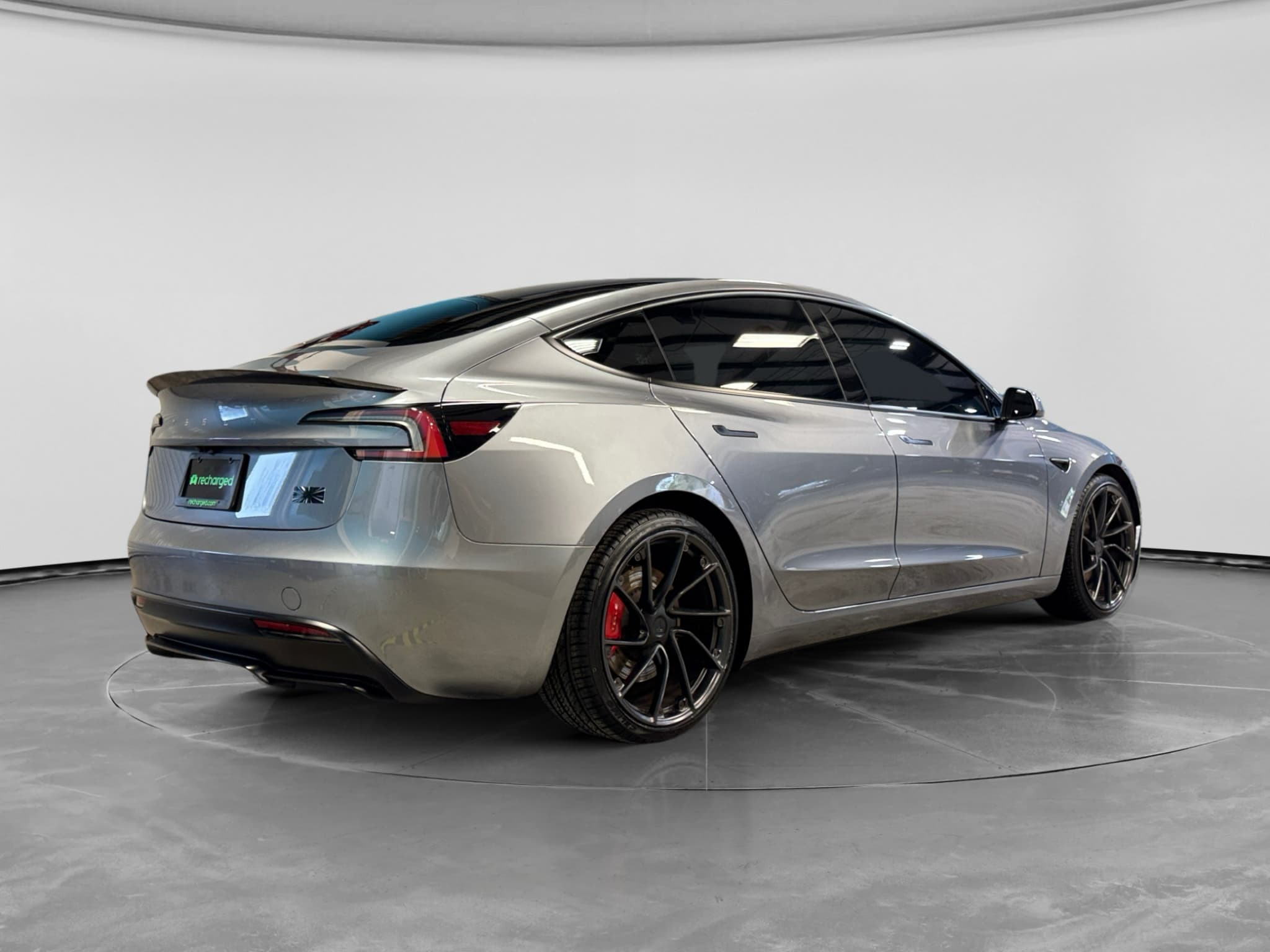 2024 Tesla Model 3 view 3