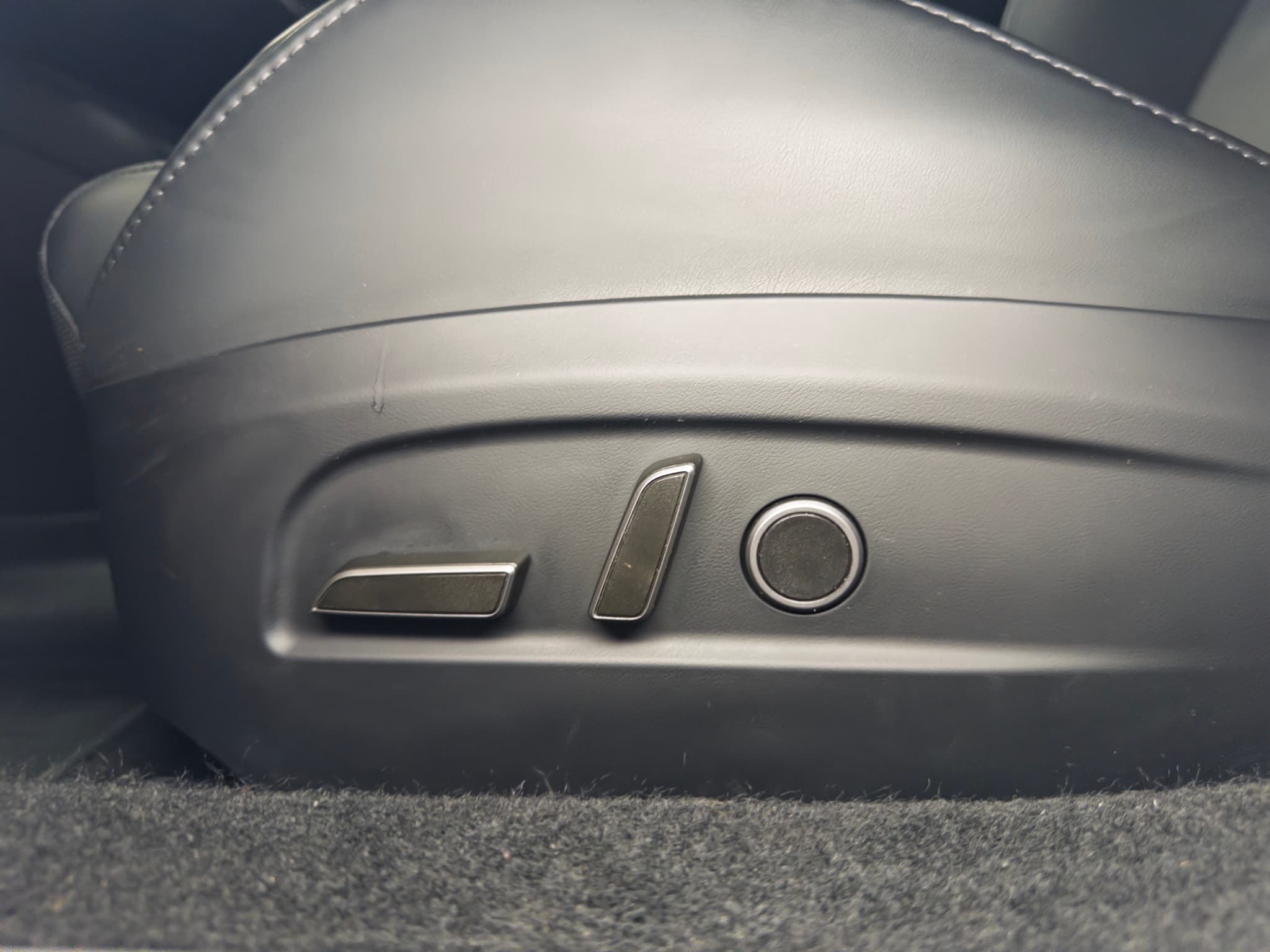 2024 Tesla Model 3 view 6
