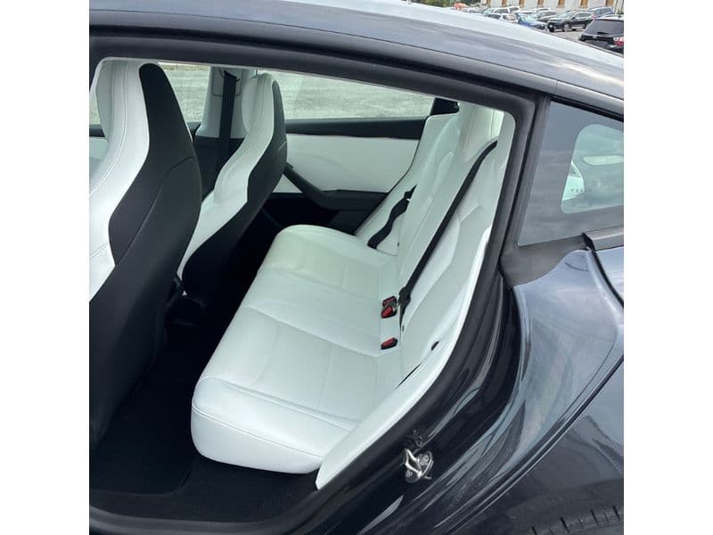 2024 Tesla Model 3 view 6