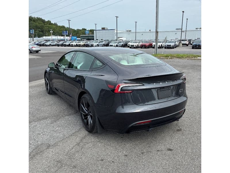 2024 Tesla Model 3 view 4