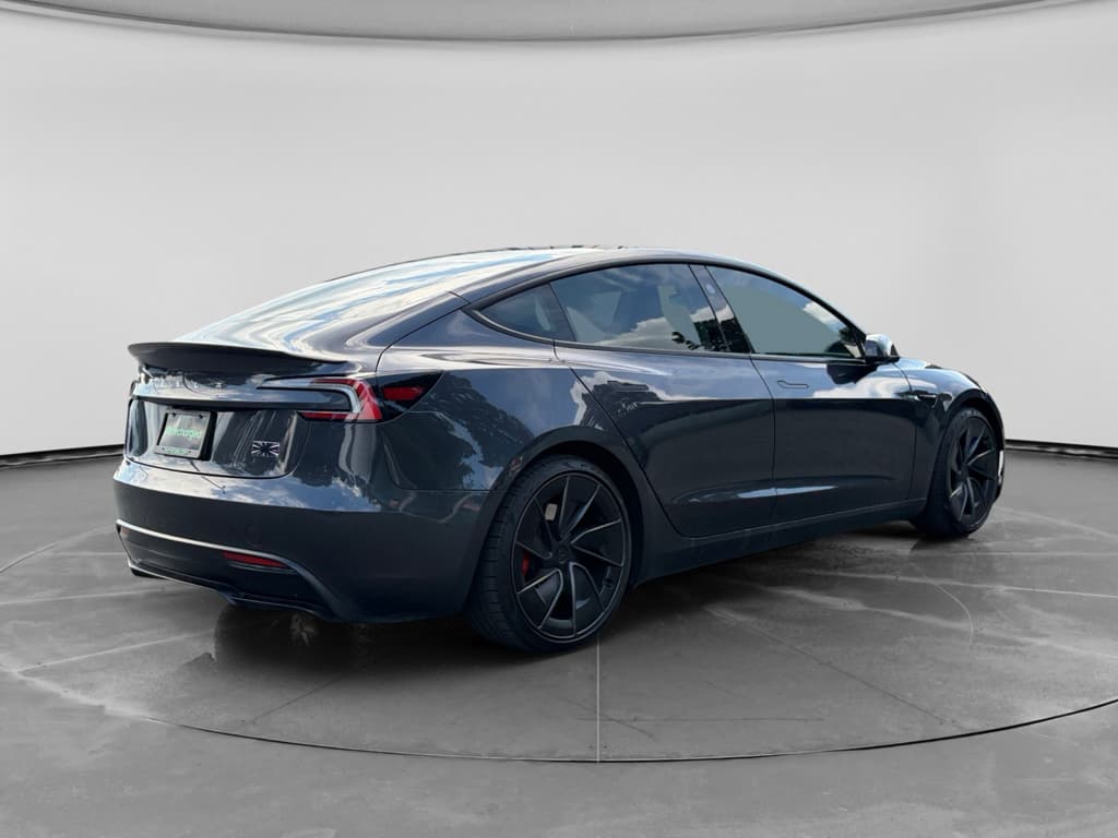 2024 Tesla Model 3 view 3