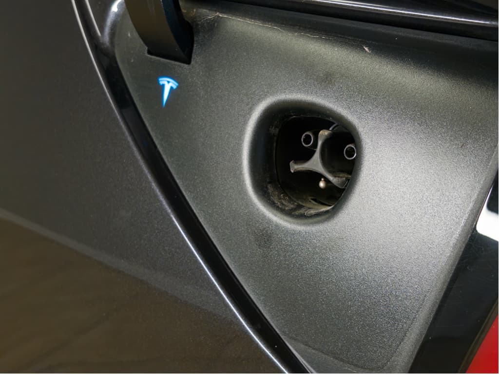 2024 Tesla Model 3 view 5