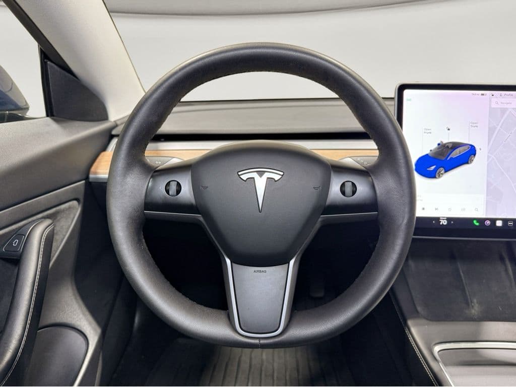 2021 Tesla Model 3 view 9