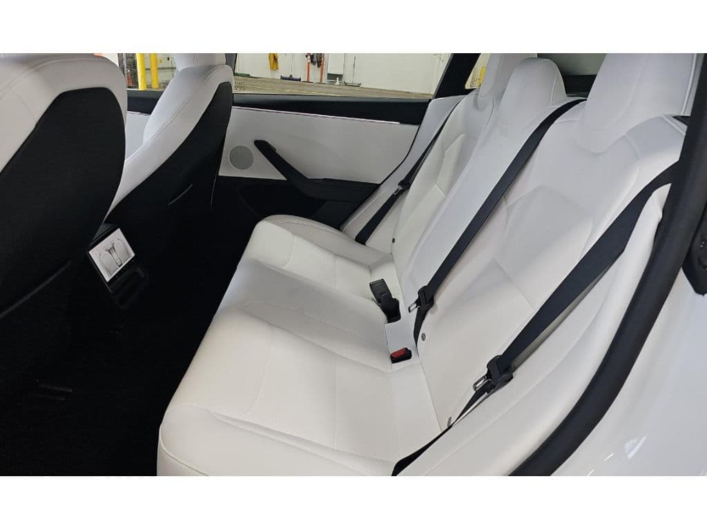 2024 Tesla Model 3 view 6
