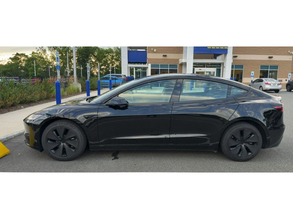 2024 Tesla Model 3 view 2