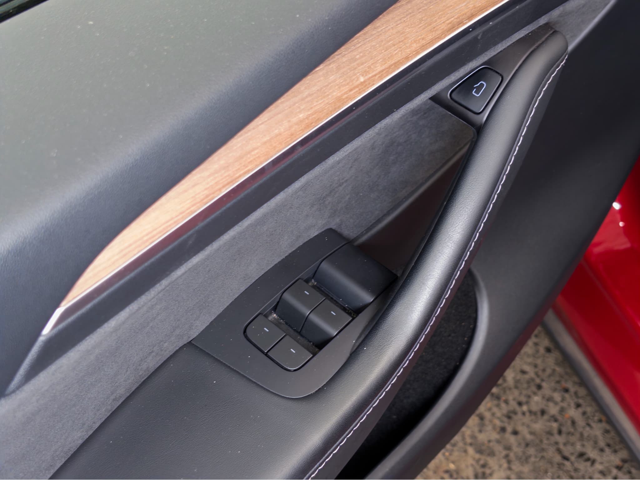 2023 Tesla Model Y view 7