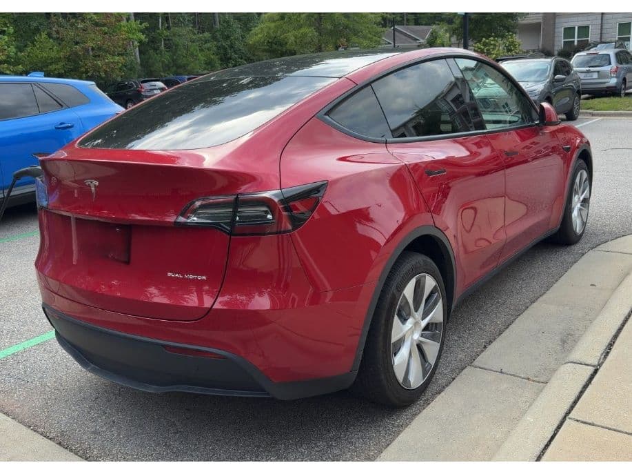 2023 Tesla Model Y view 3