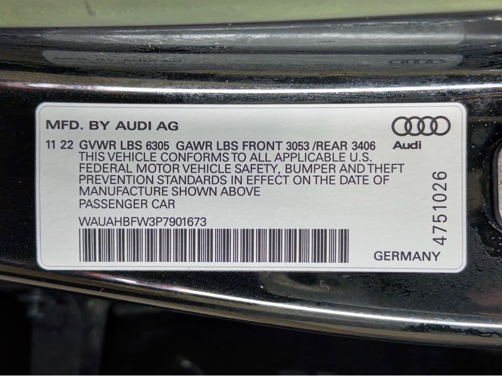 2023 Audi RS e-tron GT view 27