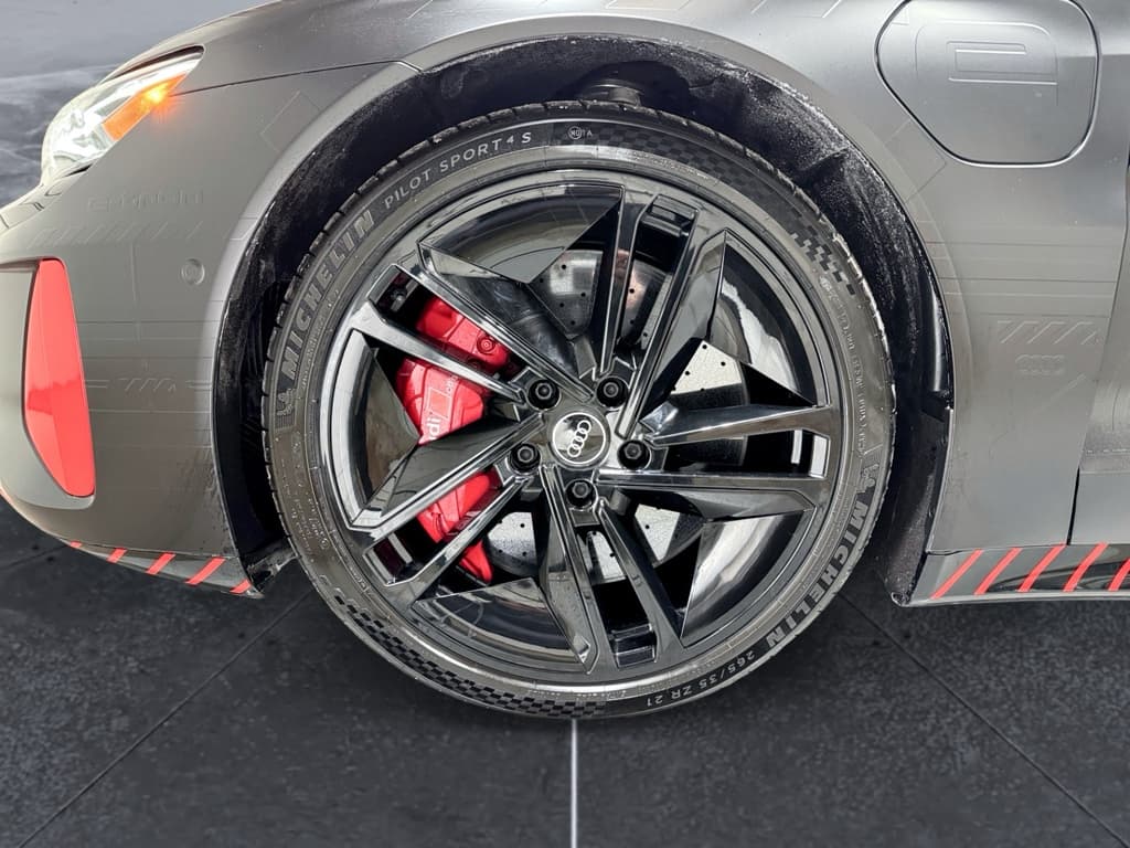 2023 Audi RS e-tron GT view 29