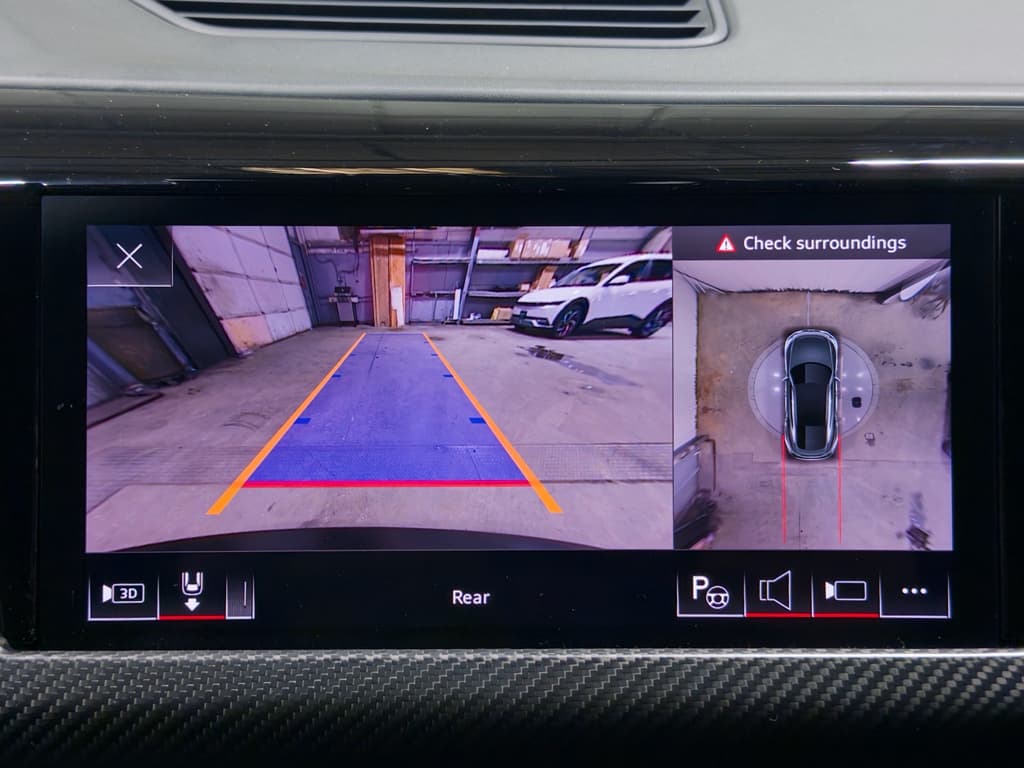 2023 Audi RS e-tron GT view 14