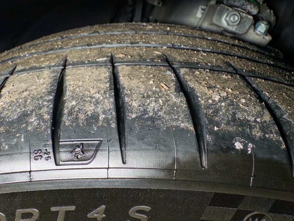 2023 Audi RS e-tron GT view 30