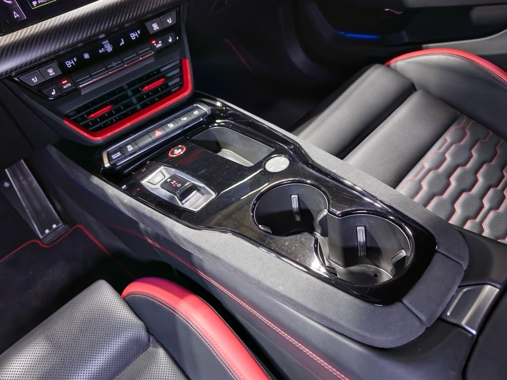 2023 Audi RS e-tron GT view 19