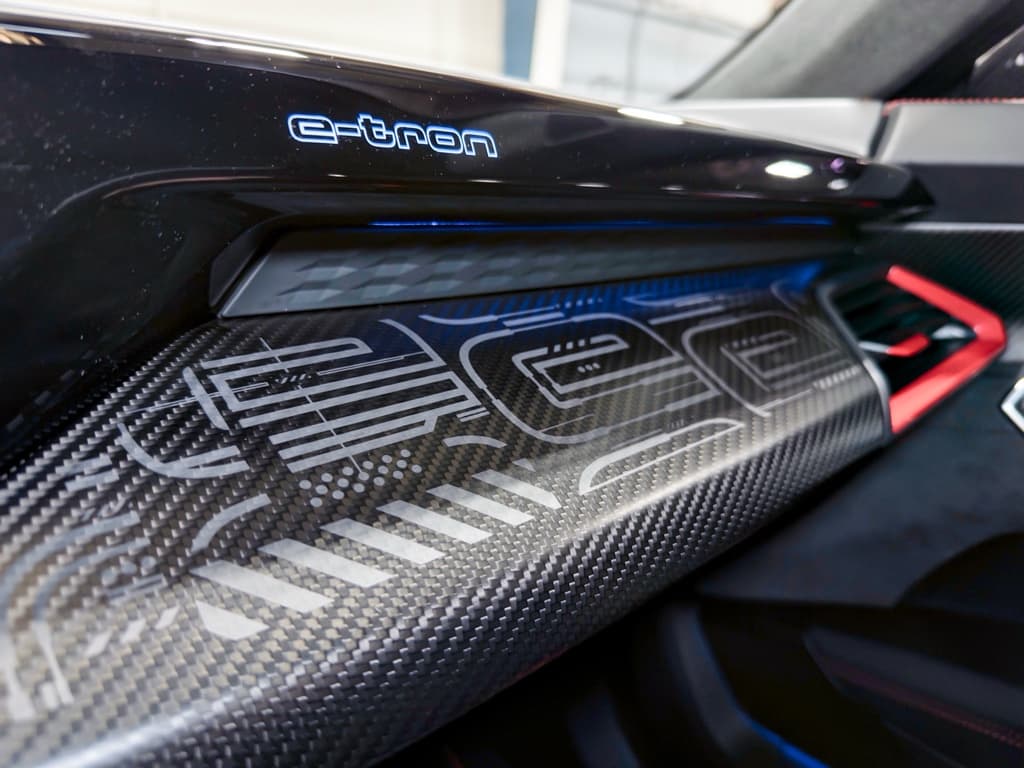 2023 Audi RS e-tron GT view 39