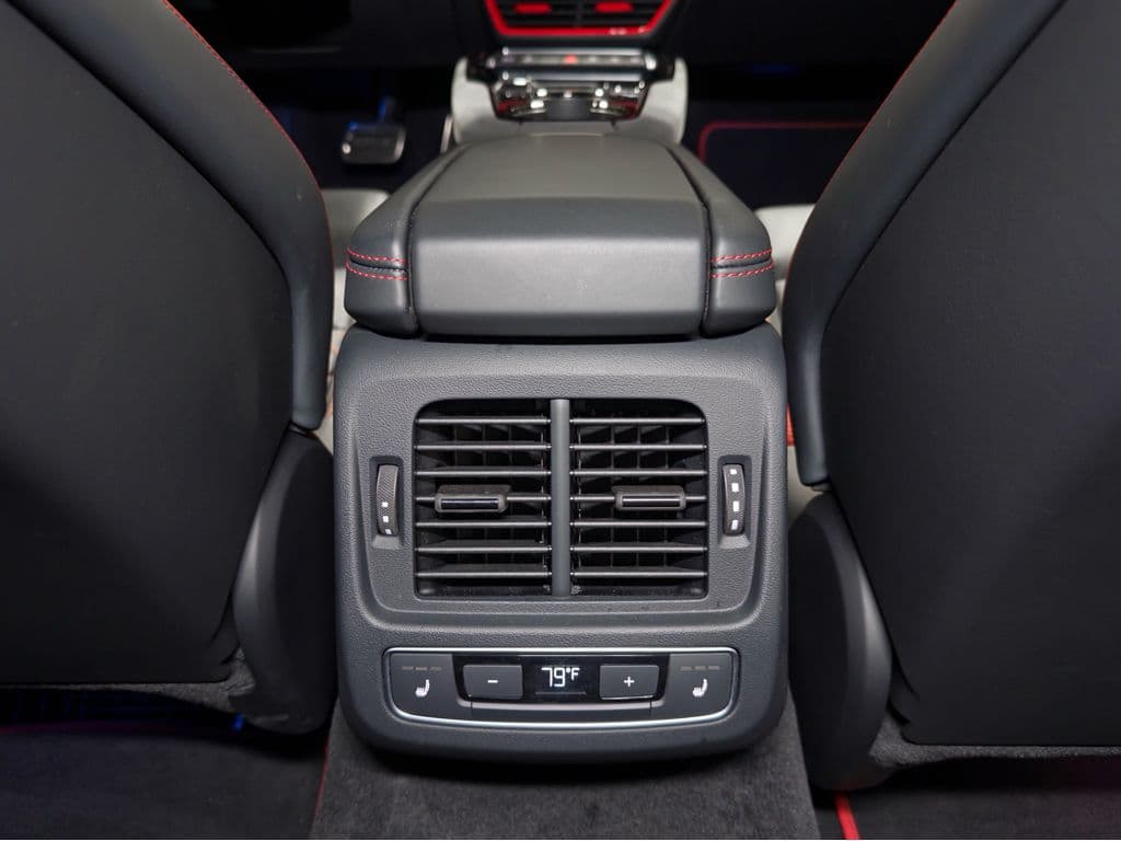 2023 Audi RS e-tron GT view 21