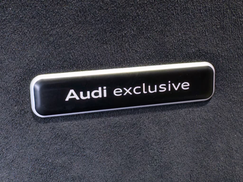 2023 Audi RS e-tron GT view 37