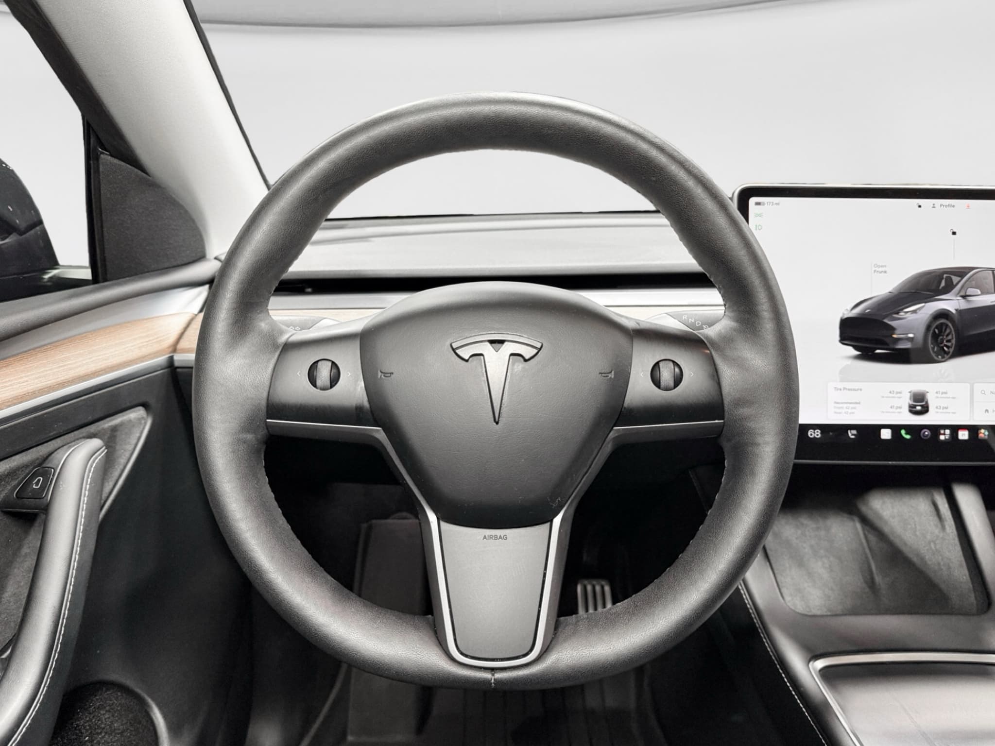 2023 Tesla Model Y view 7