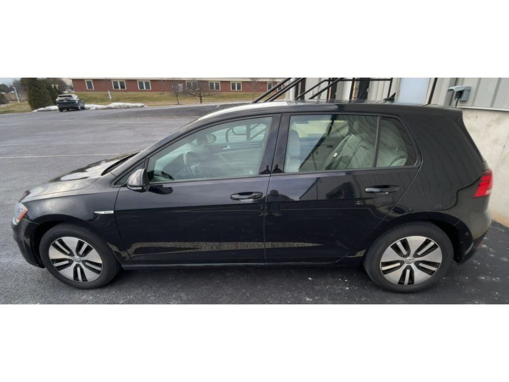 2019 Volkswagen e-Golf view 2