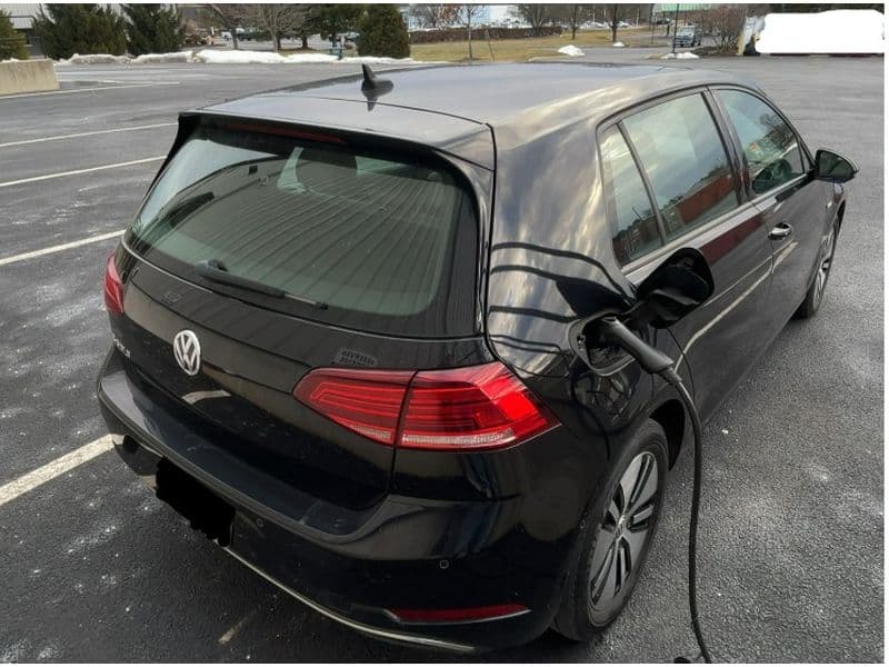 2019 Volkswagen e-Golf view 4