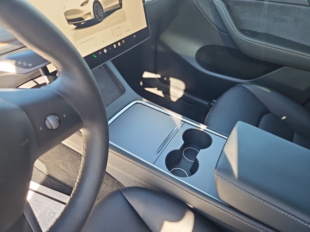 2023 Tesla Model Y view 18
