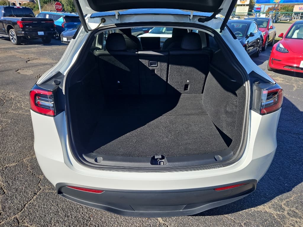 2023 Tesla Model Y view 23