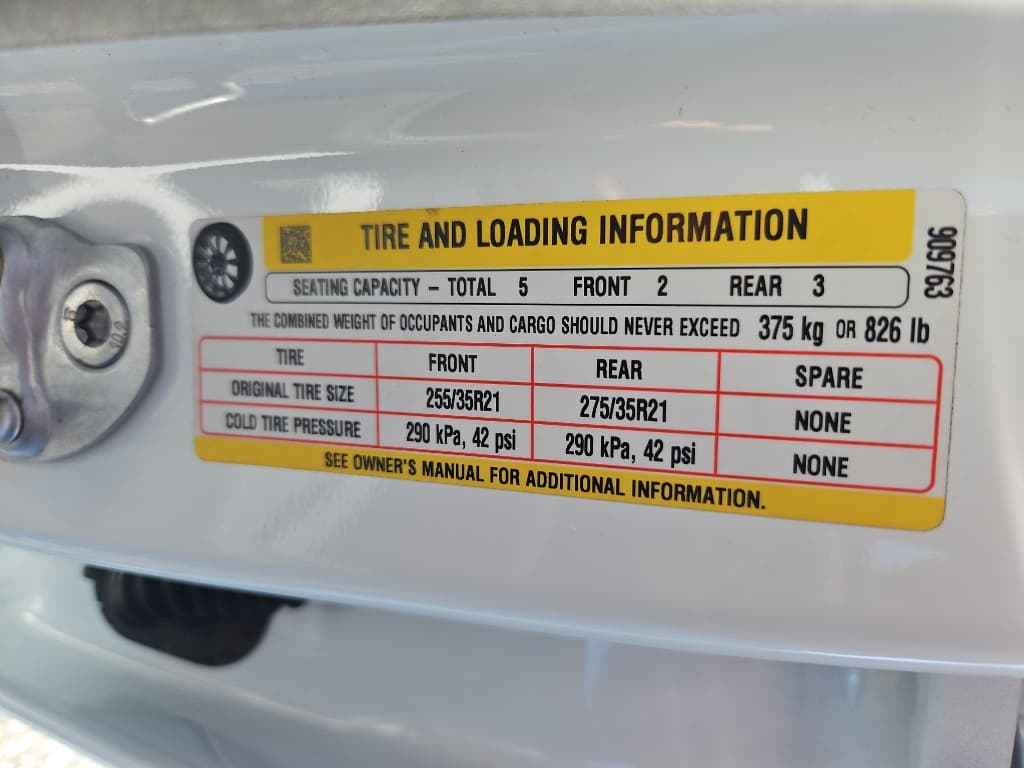 2023 Tesla Model Y view 26