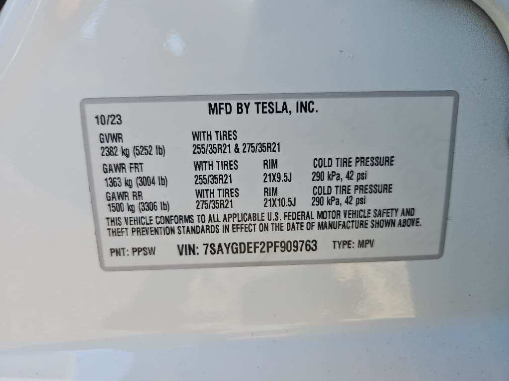 2023 Tesla Model Y view 25