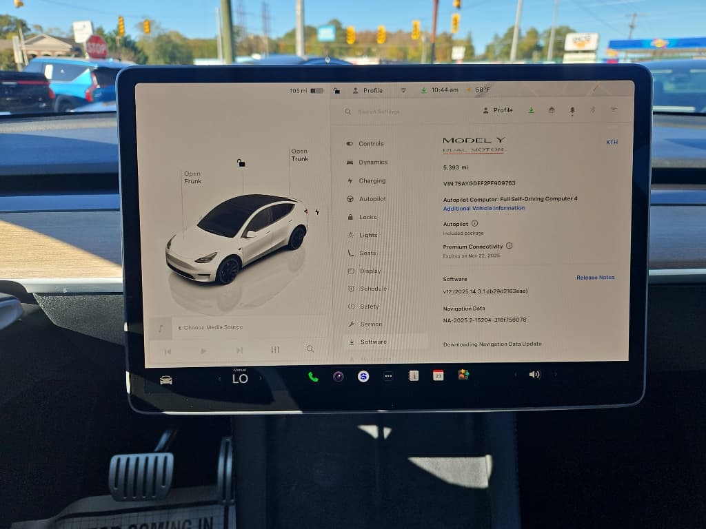 2023 Tesla Model Y view 10
