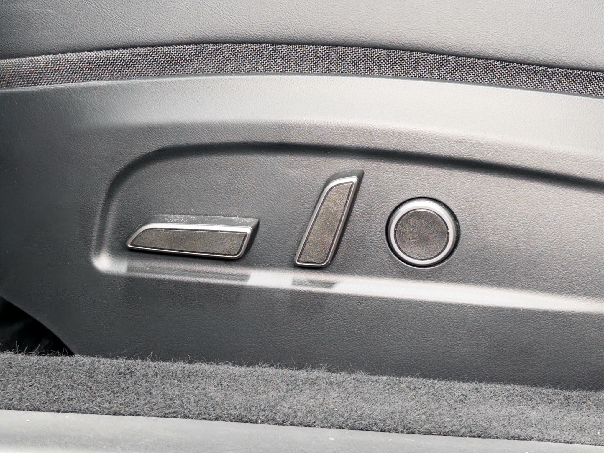 2025 Tesla Model 3 view 6