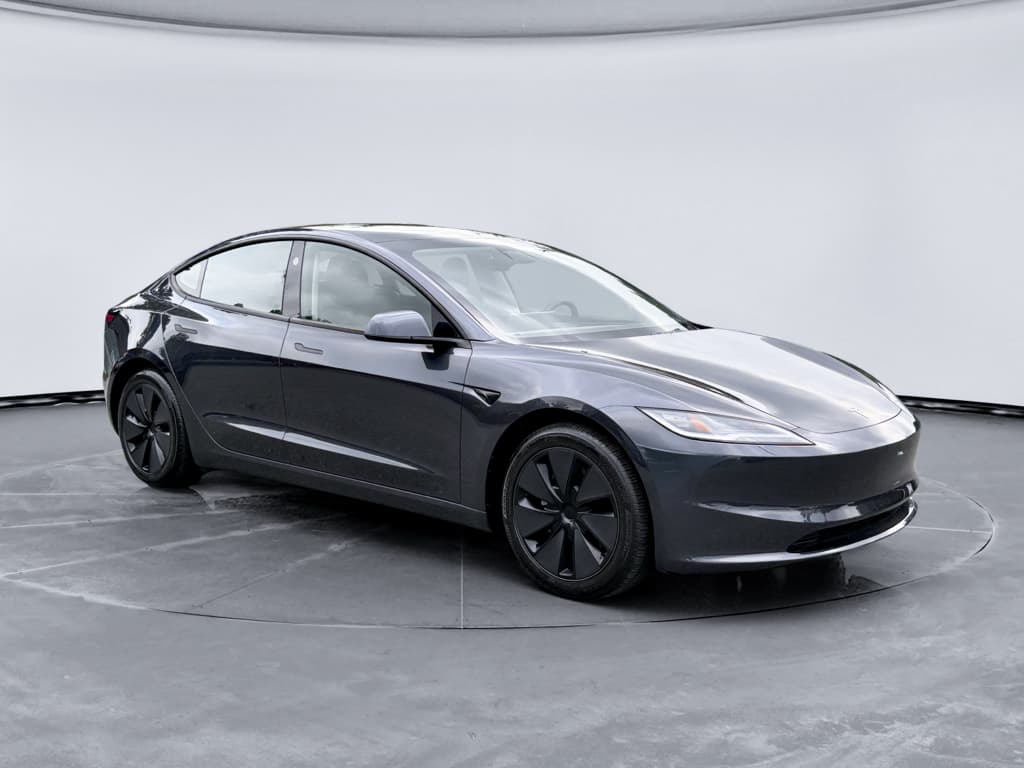 2025 Tesla Model 3 view 4