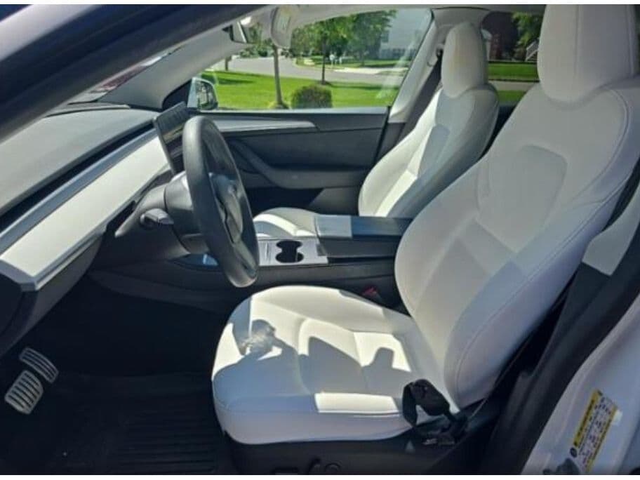 2023 Tesla Model Y view 5