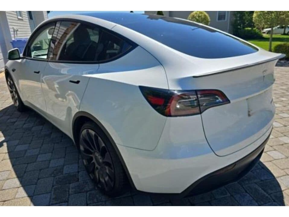 2023 Tesla Model Y view 3