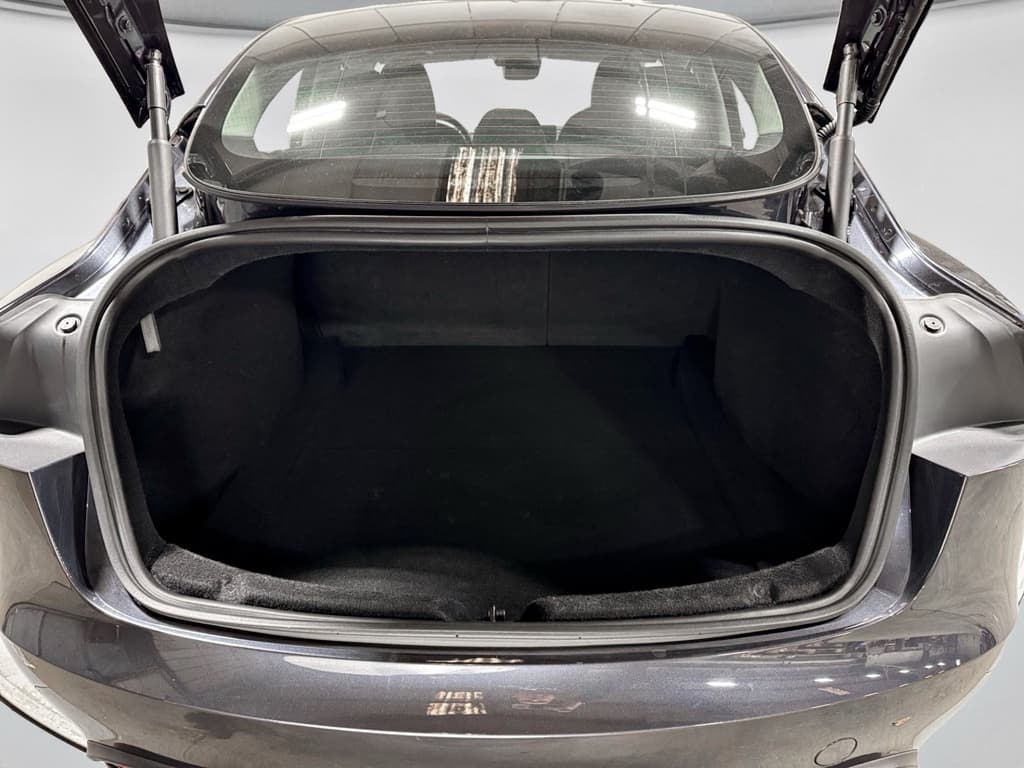 2025 Tesla Model 3 view 26