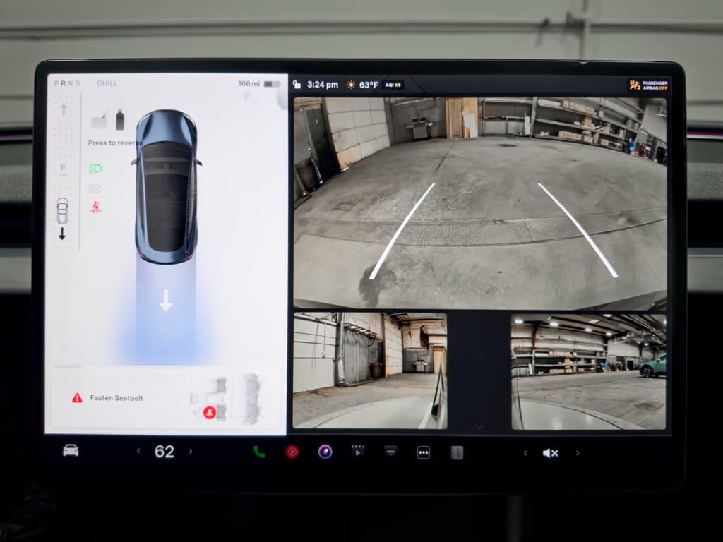 2025 Tesla Model 3 view 14