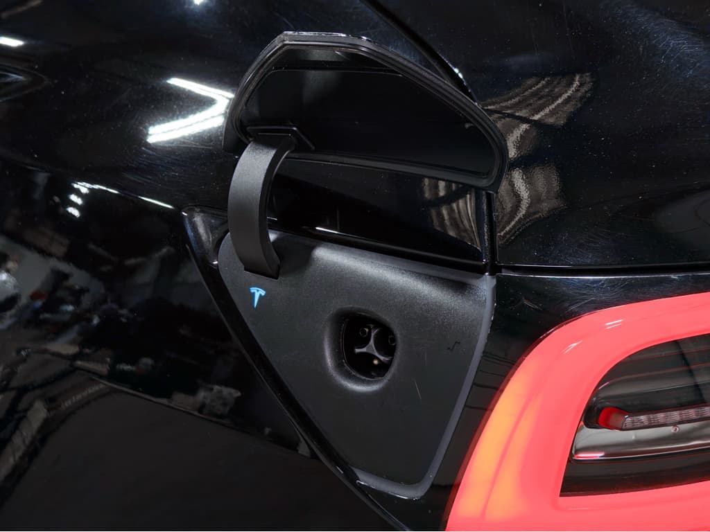 2021 Tesla Model 3 view 5