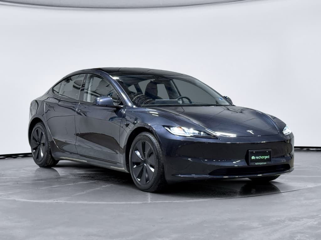 2025 Tesla Model 3 view 4