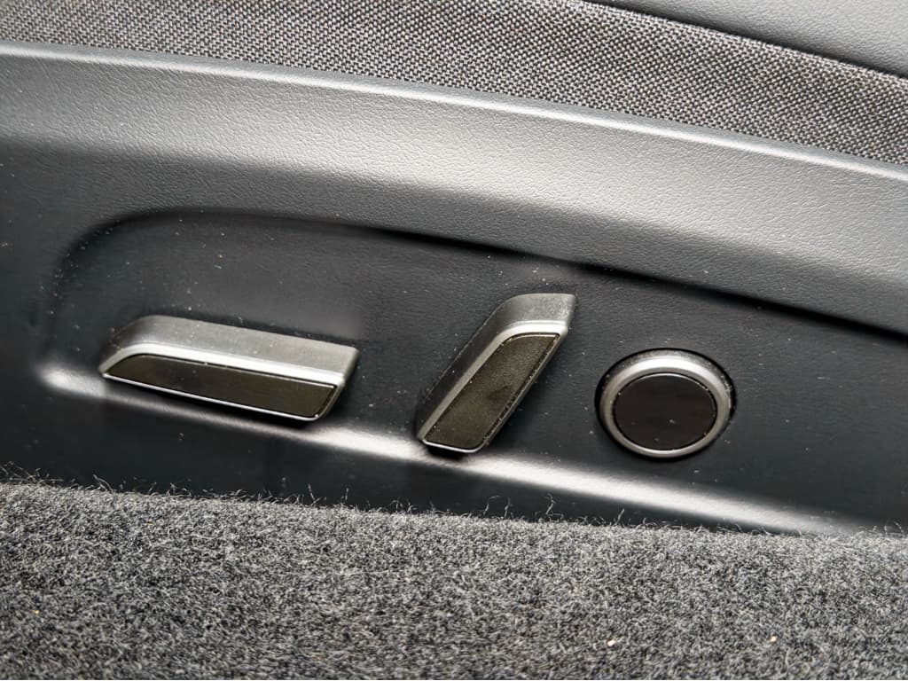 2025 Tesla Model 3 view 6