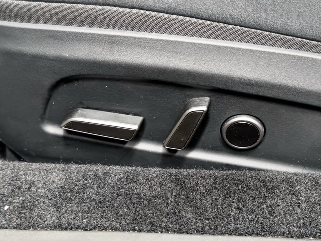 2025 Tesla Model 3 view 6