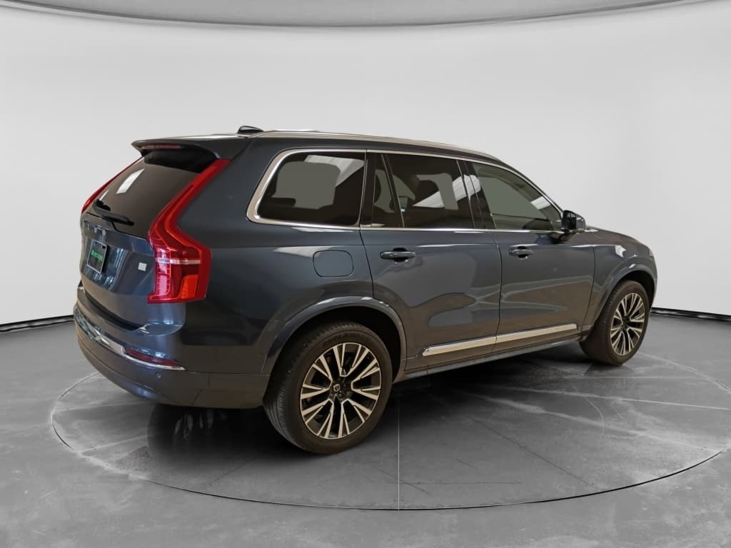 2023 Volvo XC90 view 3