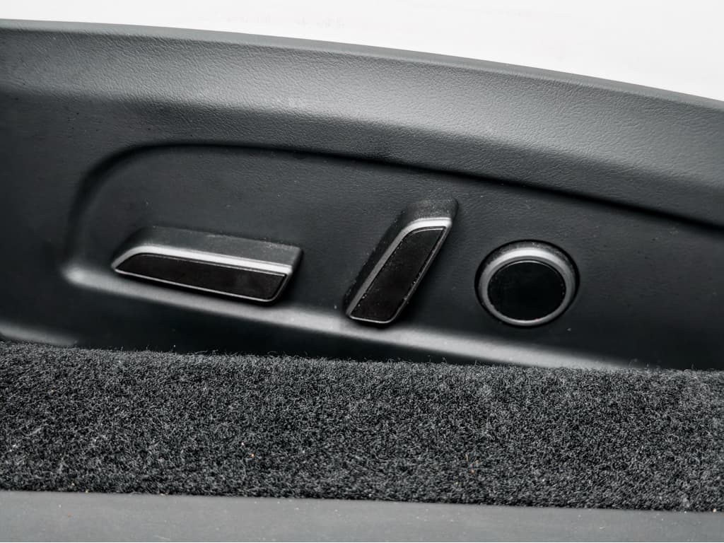 2025 Tesla Model 3 view 6