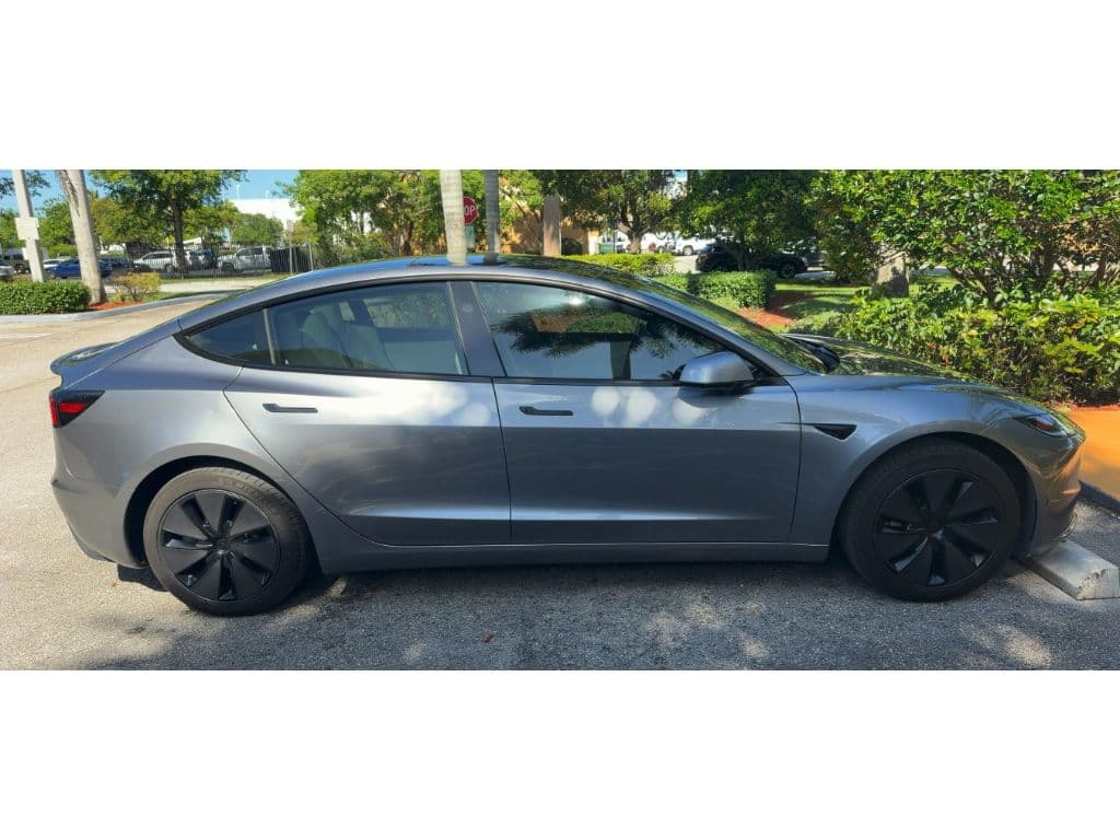 2025 Tesla Model 3 view 3